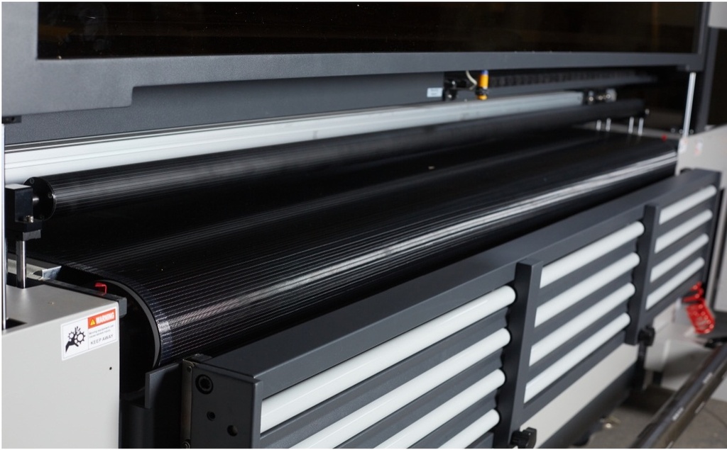 Impresora Híbrida Maxjet X-Line DQS2000, tinta UV, 2.1m ancho, 4 cabezales Ricoh Gen6